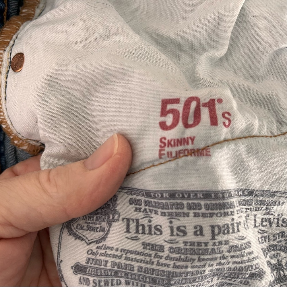 Levi's Women's High Rise Jeans - Blue - Picture 9 of 16